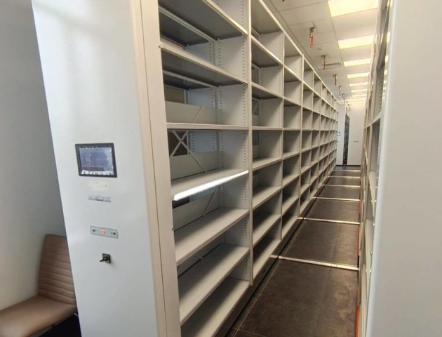 Архивные стеллажи с электроприводом