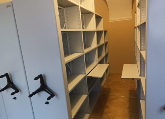 Выдвижные полки